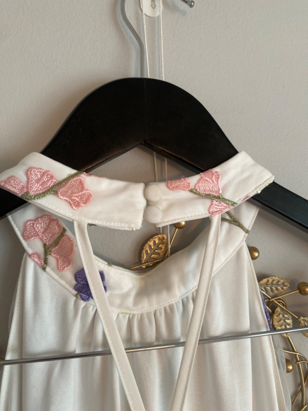 Blooming Bliss Ivory 3D Floral Embroidered Halter Mini Dress Size small - Picture 10 of 11